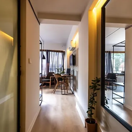 Hotel Intro