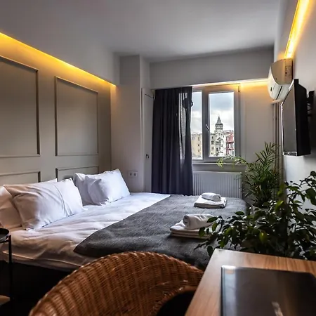 Hotel Intro 3*