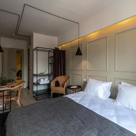 Hotel Intro